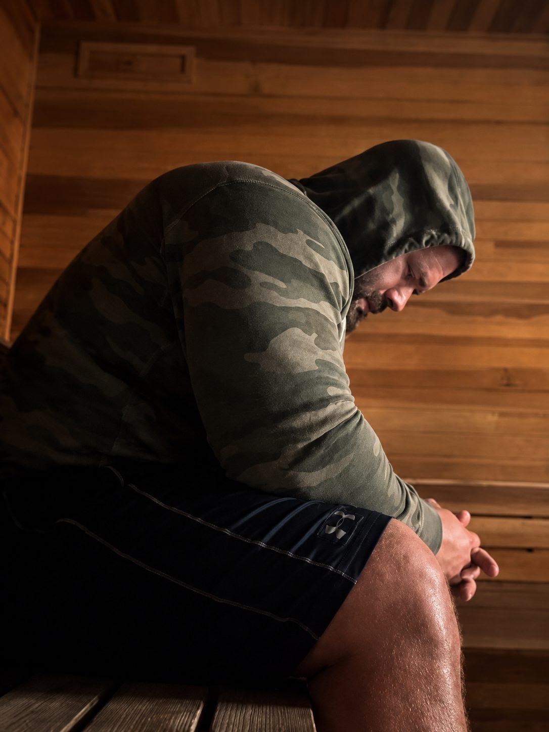 Brandon Nielsen resting between training